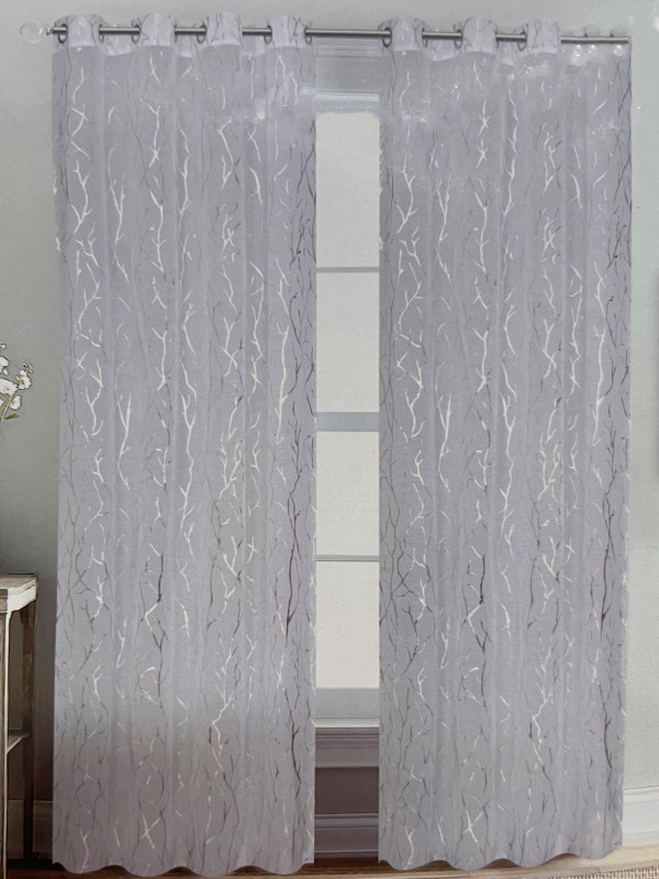 Zavesa sa dezenom 140x260 cm